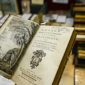 Il fascino del libro antico incanta Milano