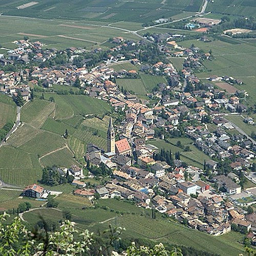 Termeno sulla strada del vino<br />&copy; Wikipedia